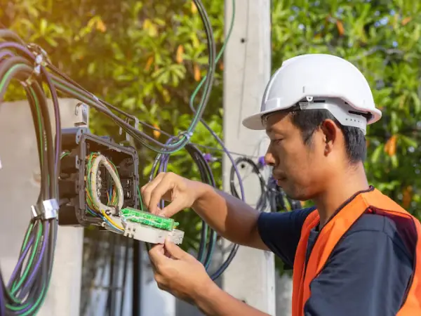 Perbaikan Kabel Listrik